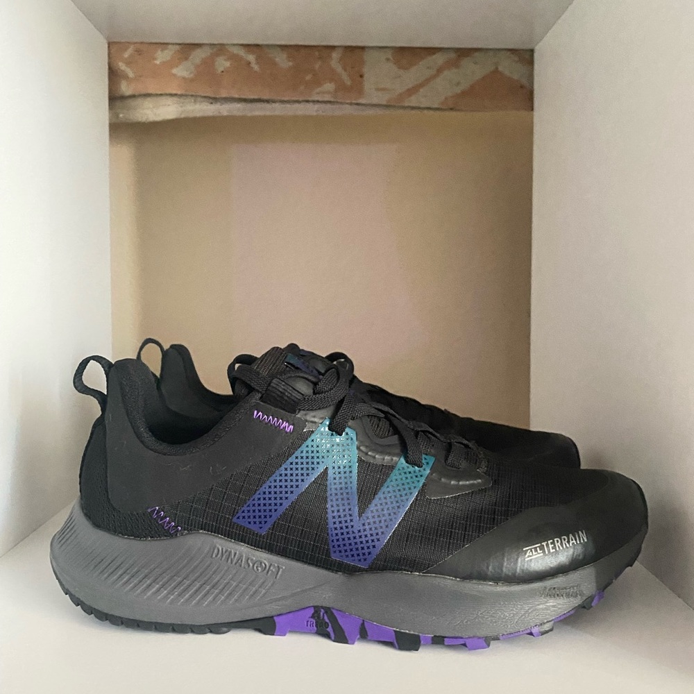 New Balance V4 Nitrel Trail Running Shoes - Women size 8.5
